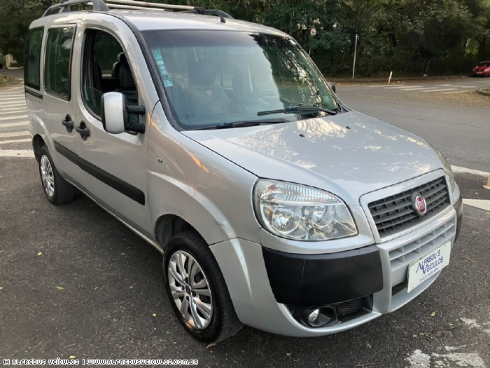 Fiat DOBLO ATTRACTIVE 7 LUGARES 2014/2015